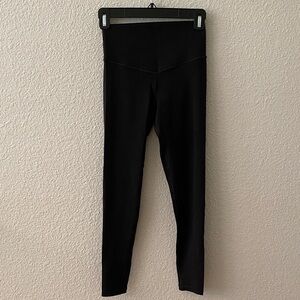 Aerie Offline Black High-Waisted 7/8 Leggings Size S/P 
Excellent Condition